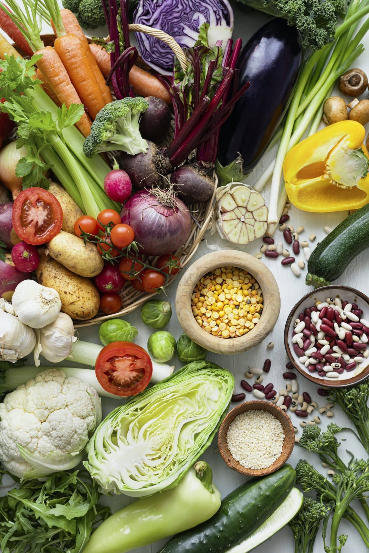 fresh vegetables flat lay healthy lifestyle e1682306341695